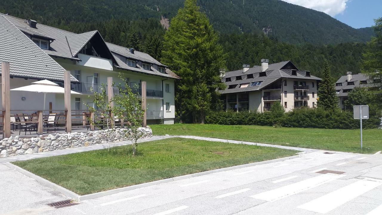 Klass 203 Kranjska Gora Buitenkant foto
