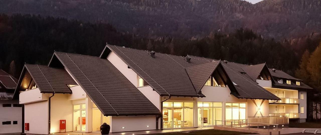 Klass 203 Kranjska Gora Buitenkant foto